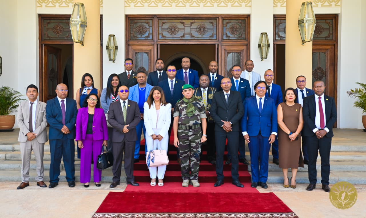 IAVOLOHA, FIVORIAN'NY FILANKEVITRA AMBONIN'NY MPITSARA.