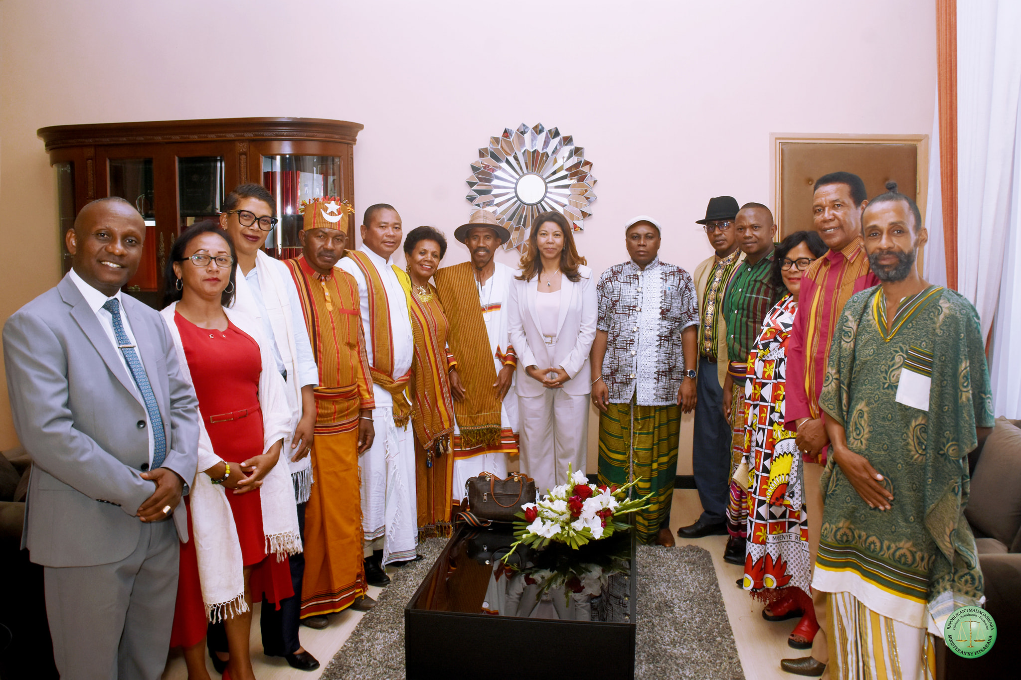 Fihaonana teo amin'ny Mpitahiry ny Fitombonkasem-panjakana, Ministry ny Fitsarana, Ramatoa Fanirisoa ERNAIVO sy ny fikambanana AKATA.