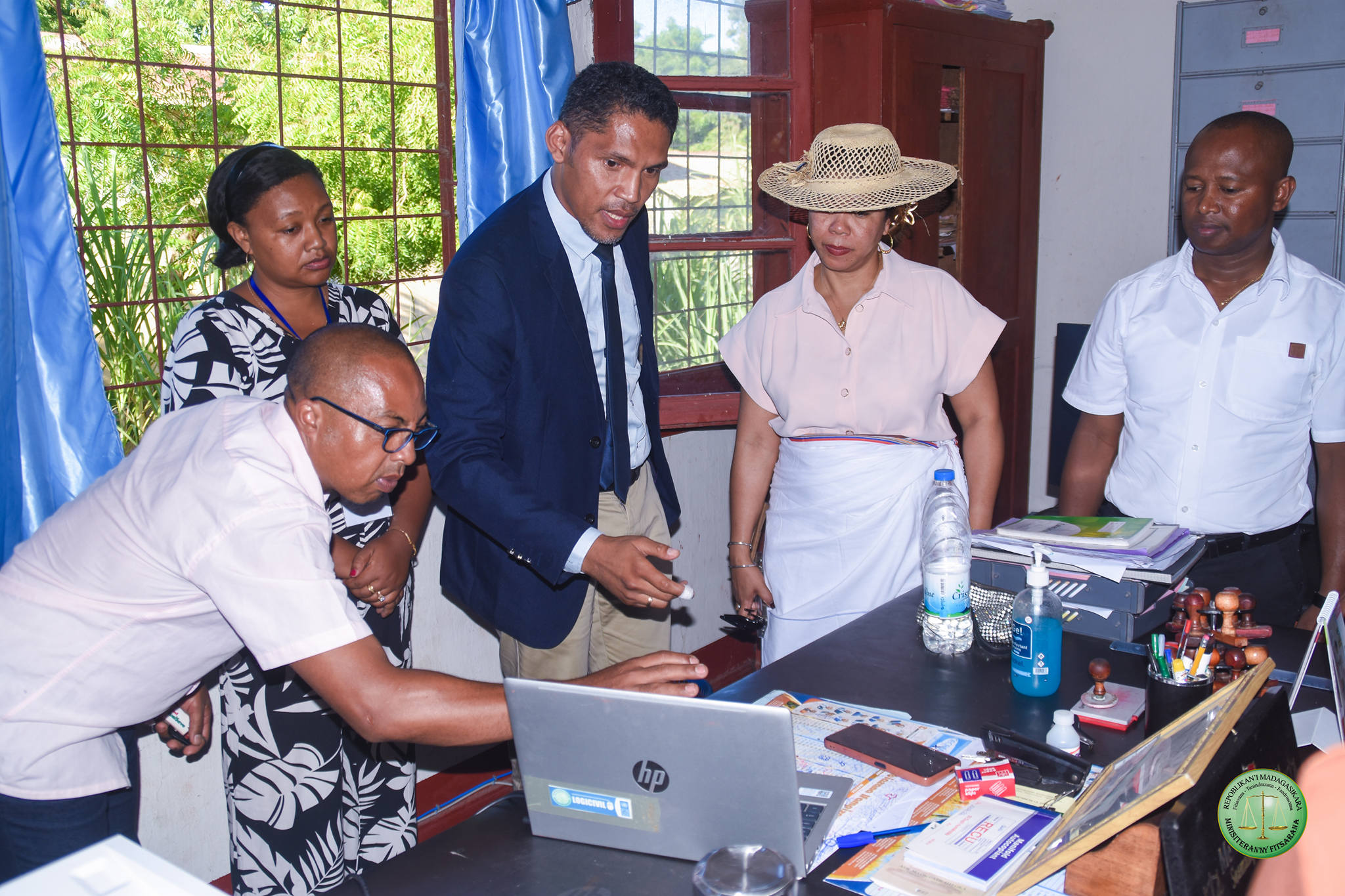 FARITRA MENABE - FITSIDIHANA SY FITSARANA AMBARATONGA VOALOHANY SY NY FONJA AO MORONDAVA.